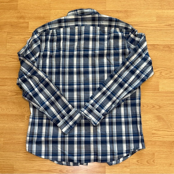 J. Crew Men’s Classic Flex Washed Shirt - Picture 3 of 3